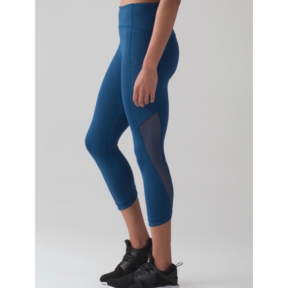 Lululemon Sole Training Crop Mesh Leggings Blue - Picture 2 of 9